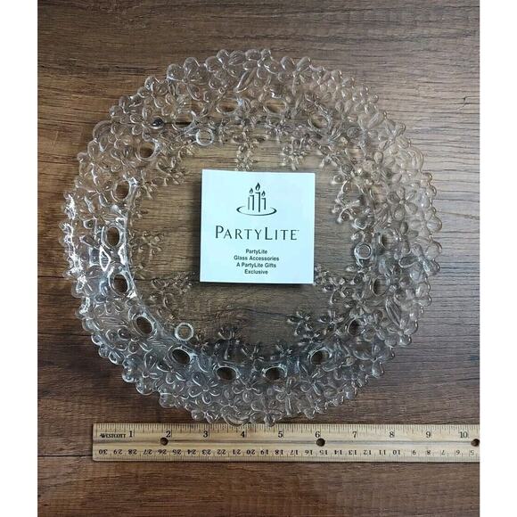 PartyLite 10" Clear Glass Hydrangea Pillar Candle Tray P7717 Original Box B15 - Picture 1 of 5